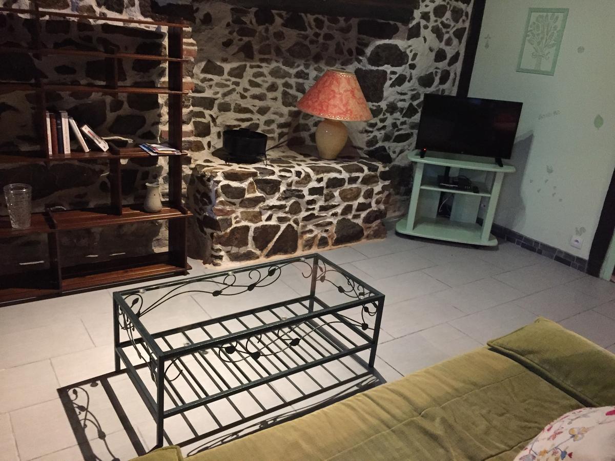 Gites Au Clos Du Lit Saint-Aaron Exterior foto